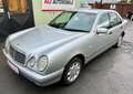 Mercedes-Benz E 230 *Neue TÜV*39.000Km* Silber - thumbnail 1