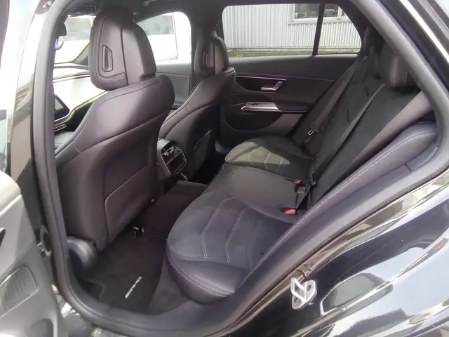 Mercedes-Benz E 300 de T Ö-Edition AMG Anhängevorr. Ansicht 15