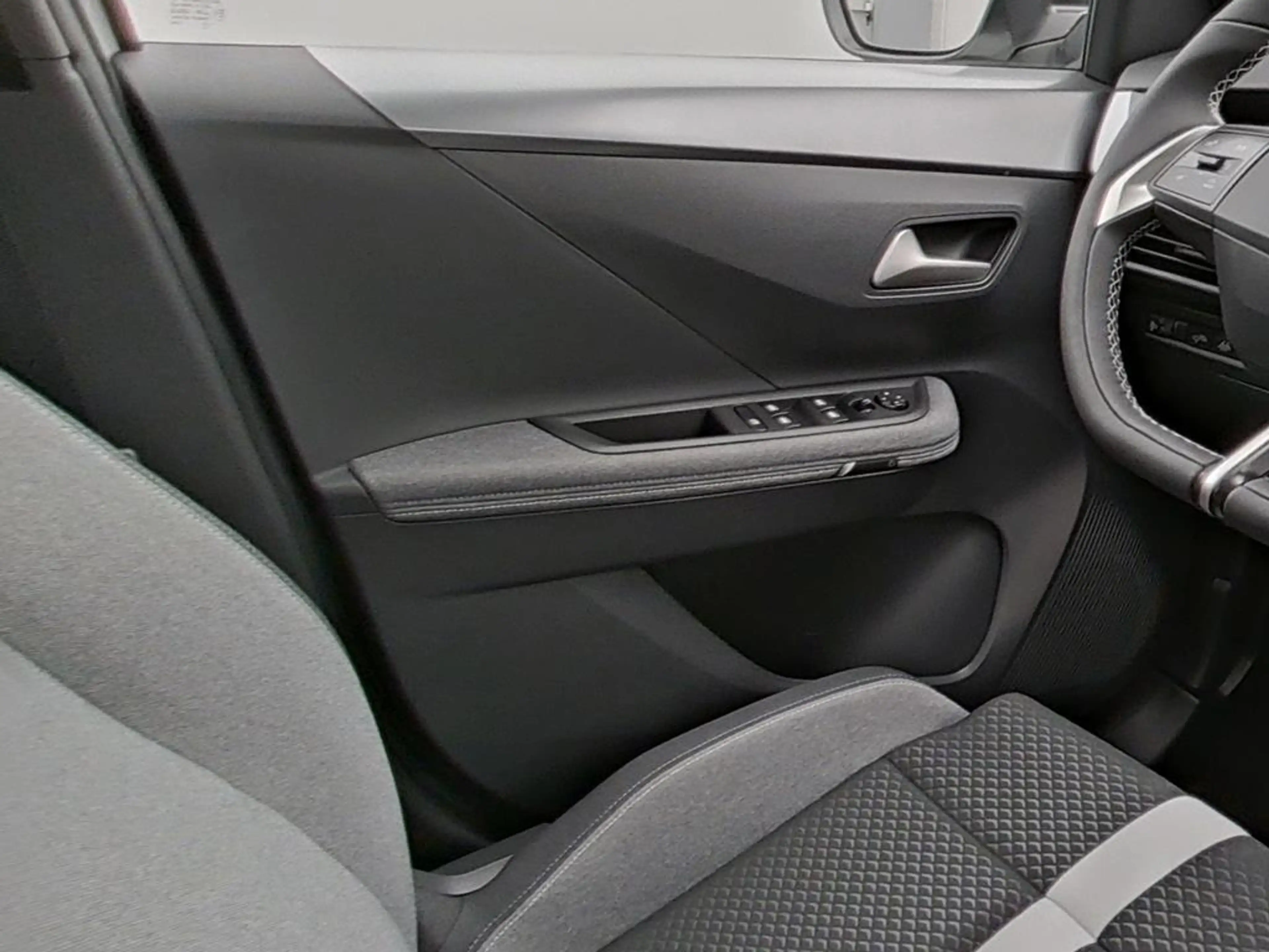 Opel Frontera GS, Hybrid 107kW (145 PS) eDCT6 — photo 14