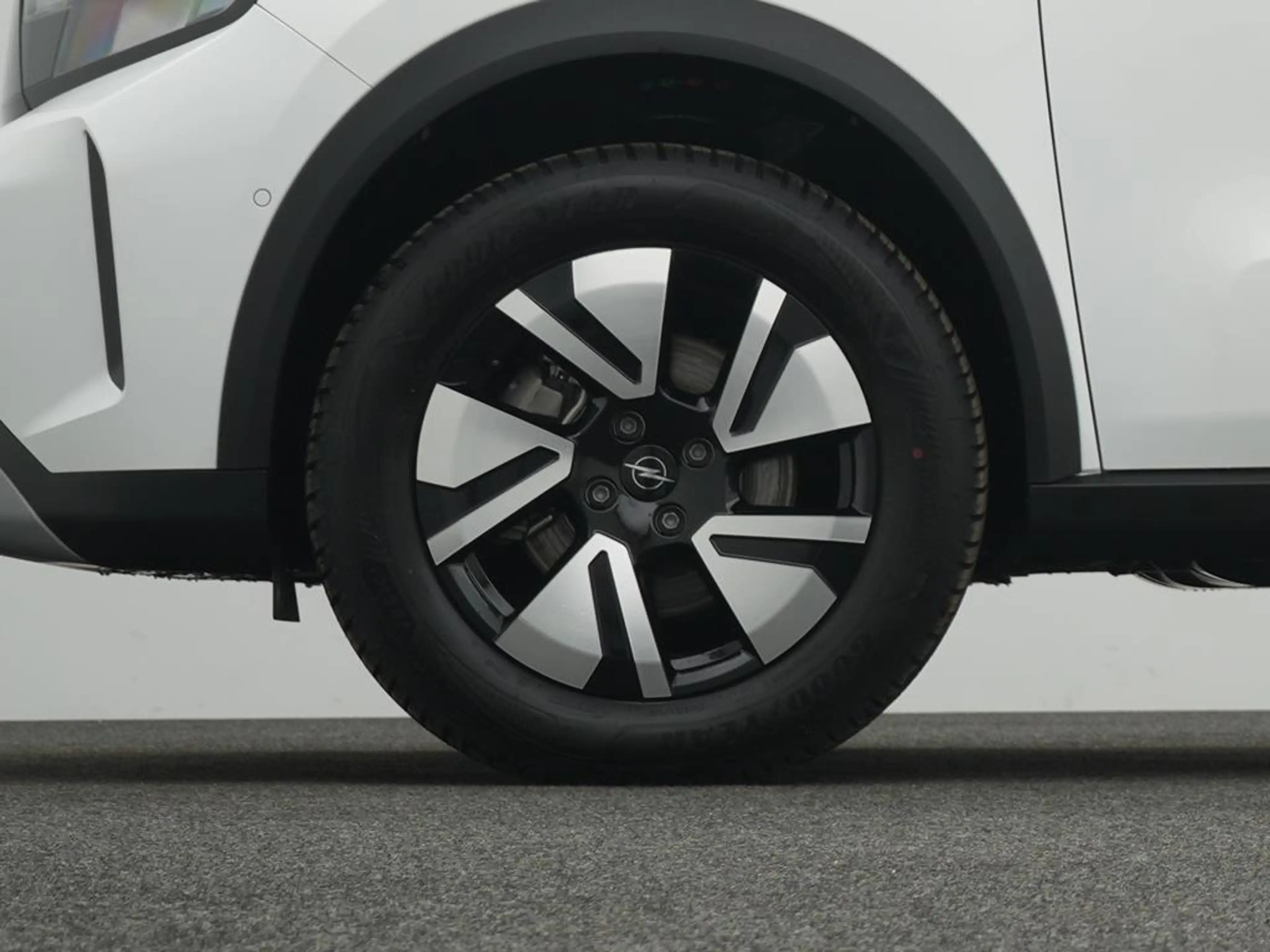 Opel Frontera GS, Hybrid 107kW (145 PS) eDCT6 — photo 8