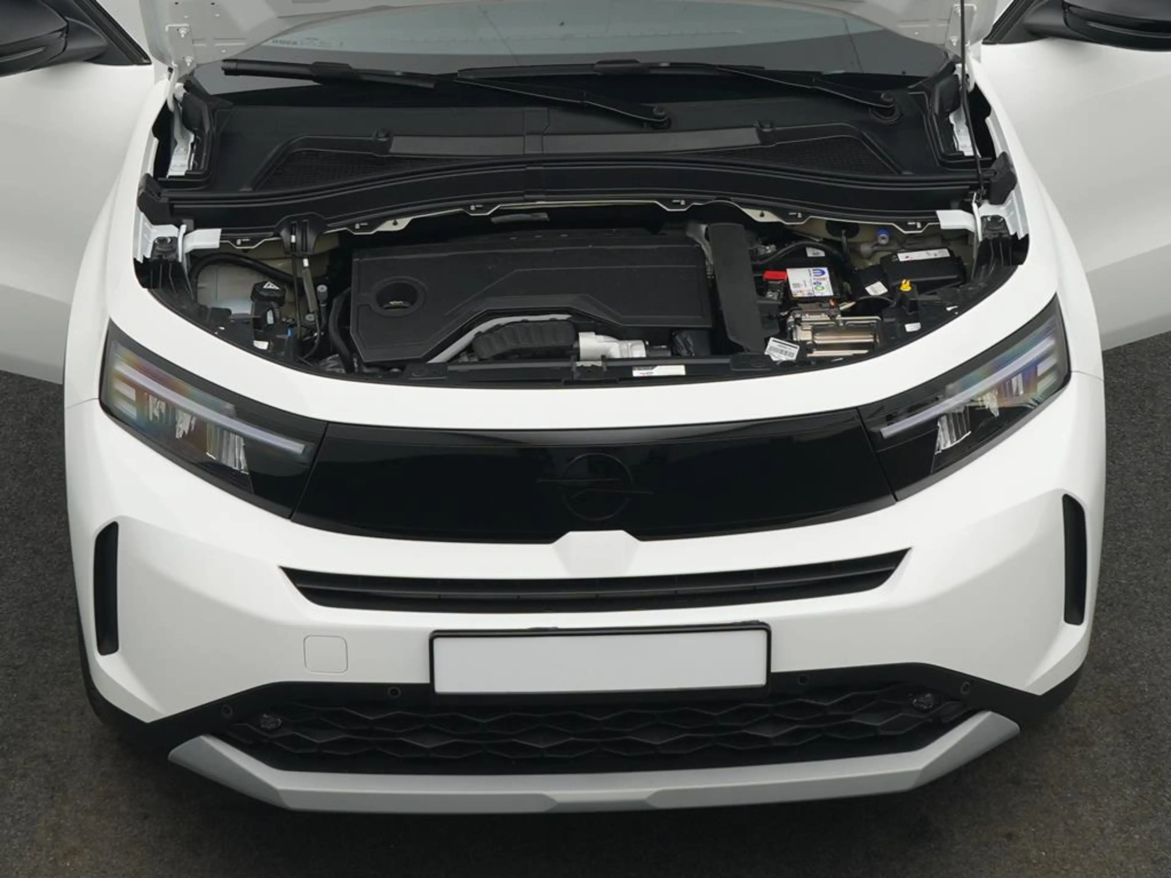 Opel Frontera GS, Hybrid 107kW (145 PS) eDCT6 — photo 6
