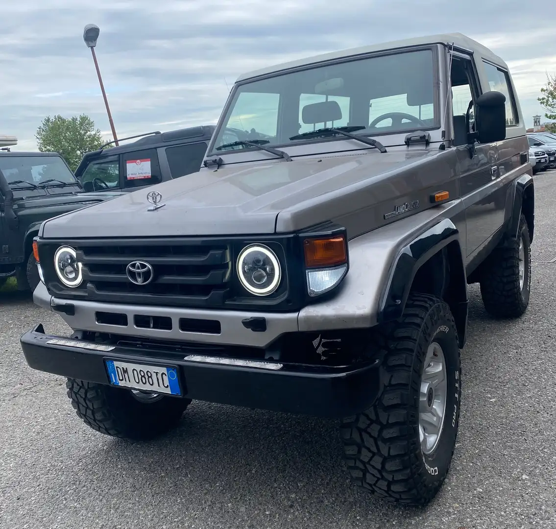 Toyota Land Cruiser Hzj74 Сірий - 2