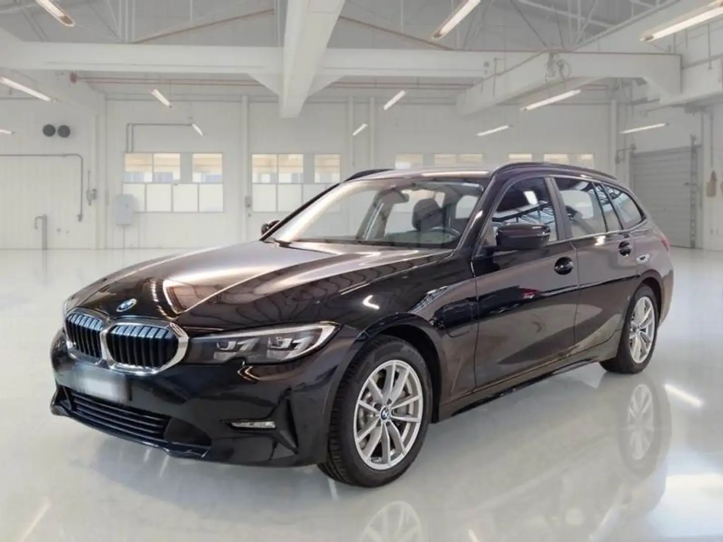 BMW 330 330e xDrive Touring Negro - 2