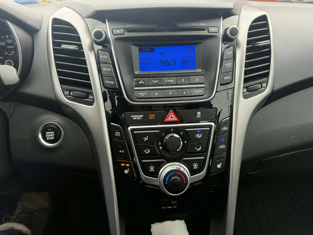 Hyundai ELANTRA снимка Hyundai ELANTRA