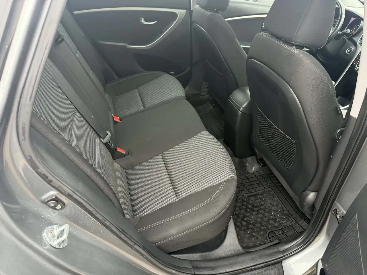 Hyundai ELANTRA снимка Hyundai ELANTRA