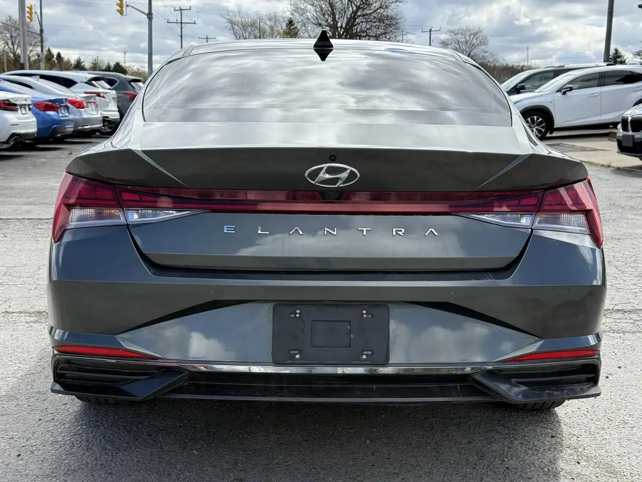 Hyundai ELANTRA снимка Hyundai ELANTRA