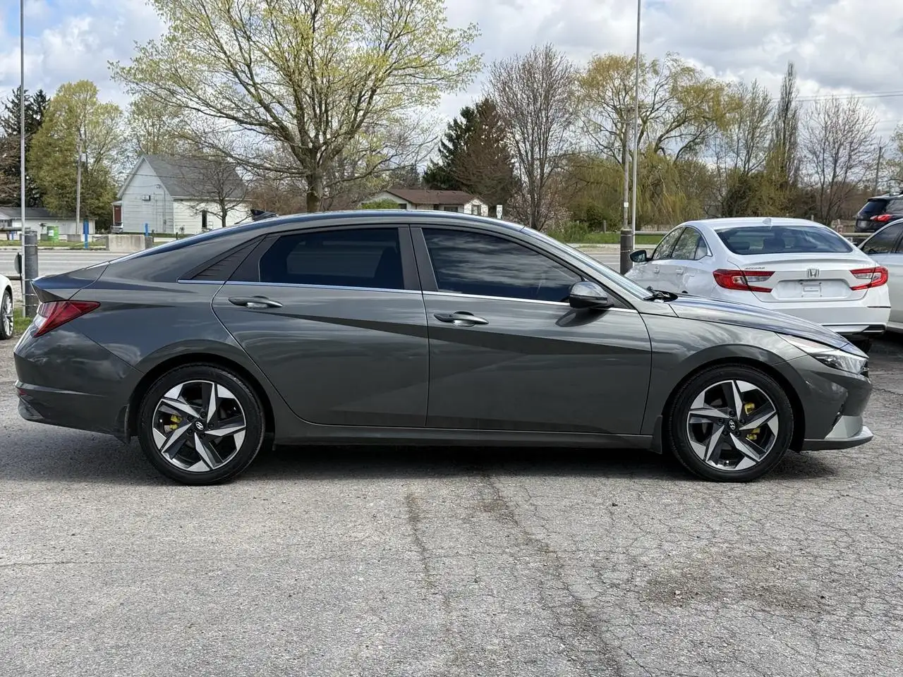 Hyundai ELANTRA снимка Hyundai ELANTRA