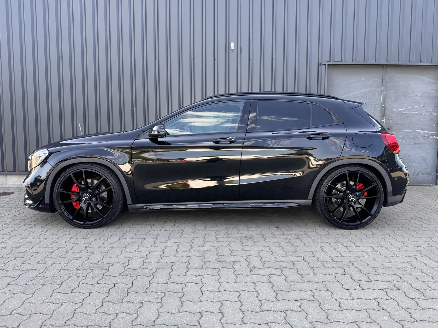 Mercedes-Benz GLA 45 AMG Garantie 21Zoll ohneOPF ClubSport 4M Černá - 2