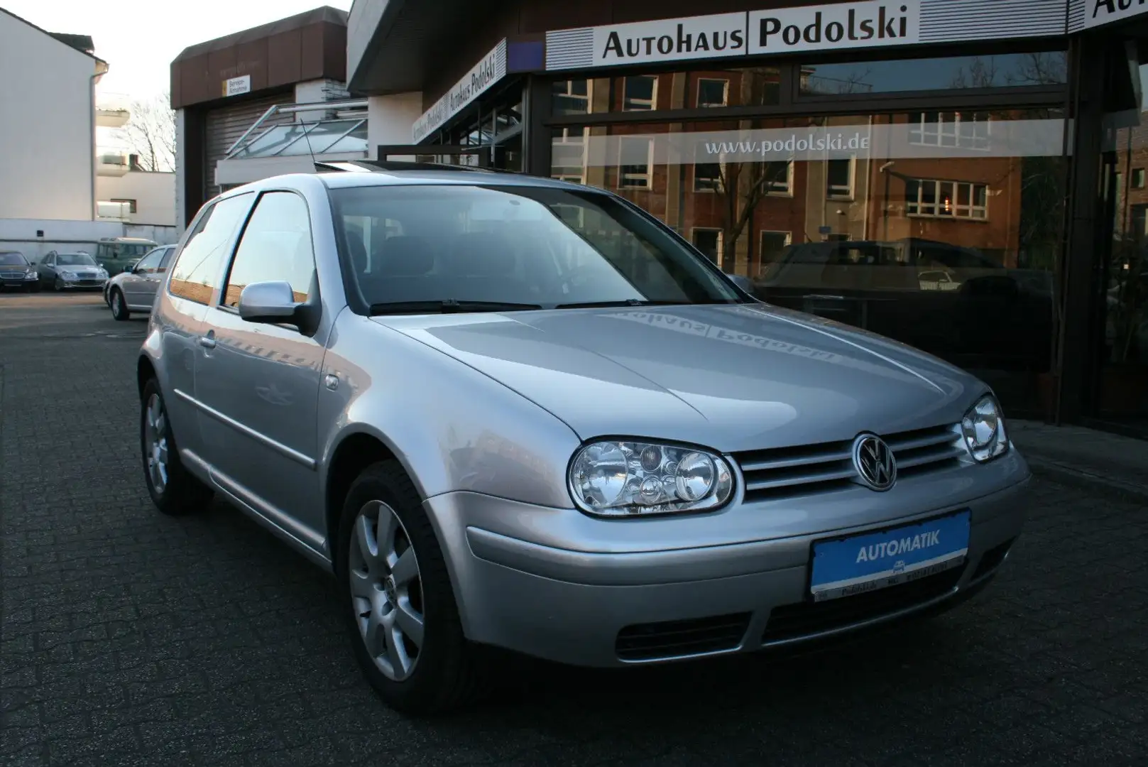 Volkswagen Golf 1.6 Auto Ocean |49 TKm|1-Hand|Klima|Glas SD Plateado - 1