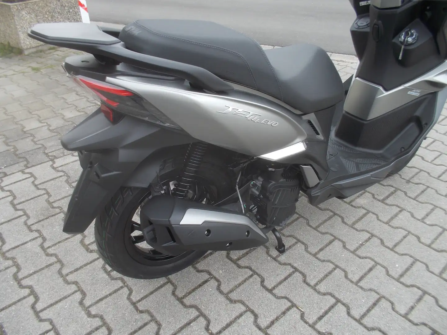 SYM Jet V 125 JET 14 EVO 125 i Grijs - 2