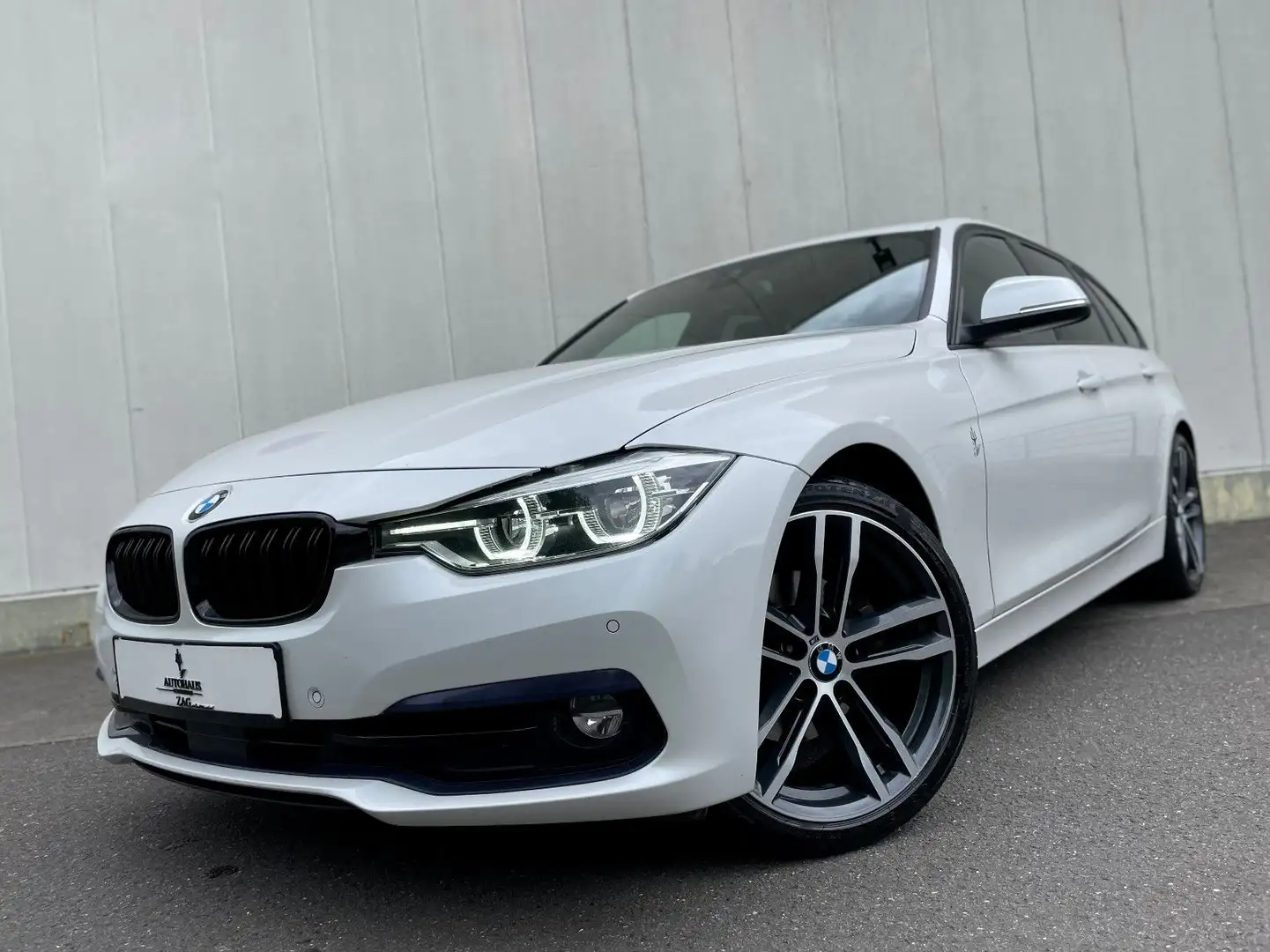 BMW 320 d Sport Line Aut.*19 ZOLL*LEDER*ACC*LED*NAVI* Fehér - 1