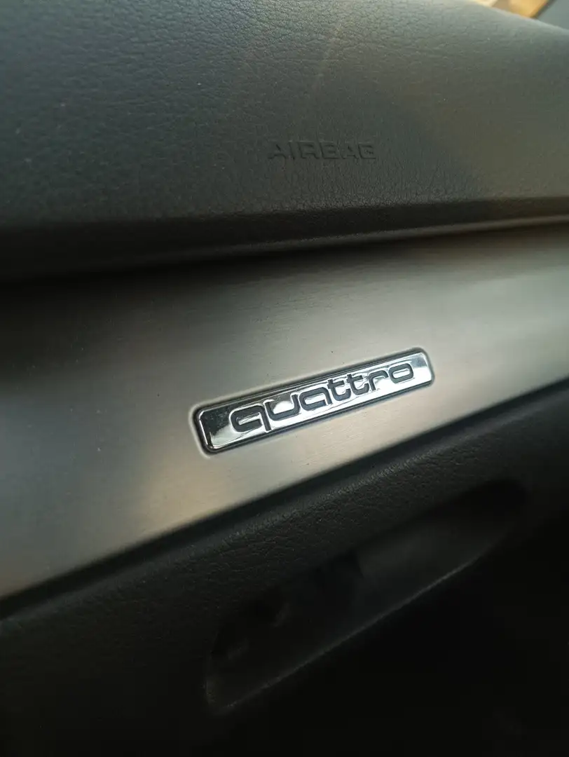 Audi A4 Avant 2.0 TDI Exclusive Line Quattro DPF - 2