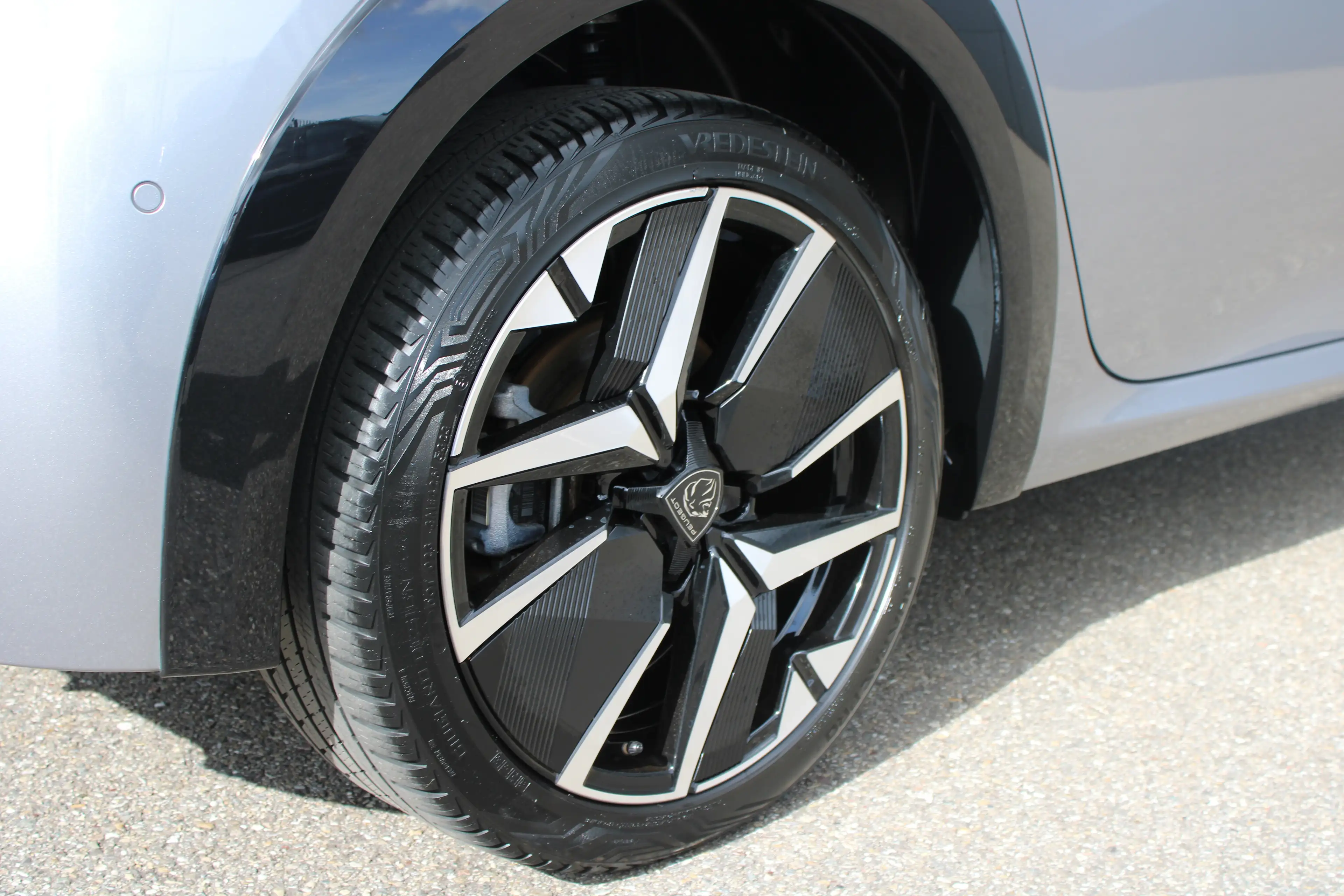 Peugeot e-208 EV GT 51 kWh | Fase 3 laden | SOH 96% | Luxe stoel — photo 15
