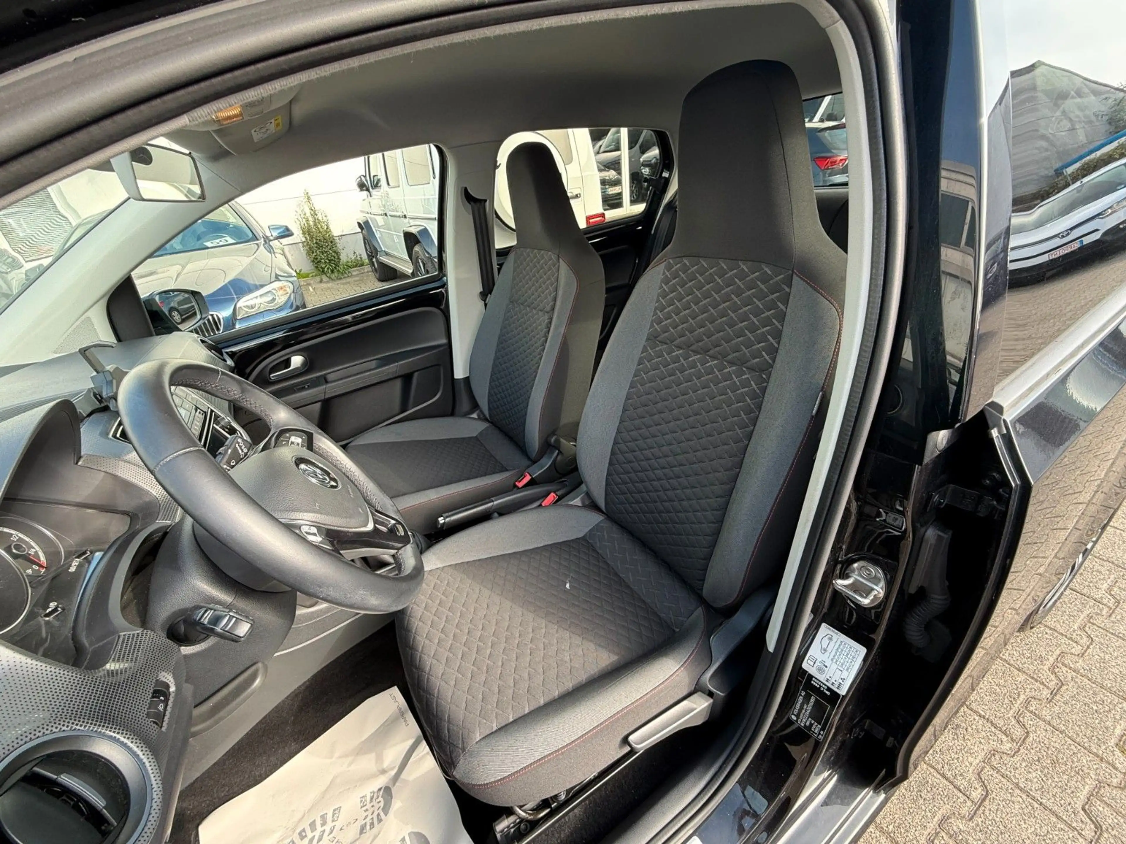 Volkswagen up! join 1.HAND/KLIMAAUTOMATIK/SHZ/PDC/90 PS — photo 13