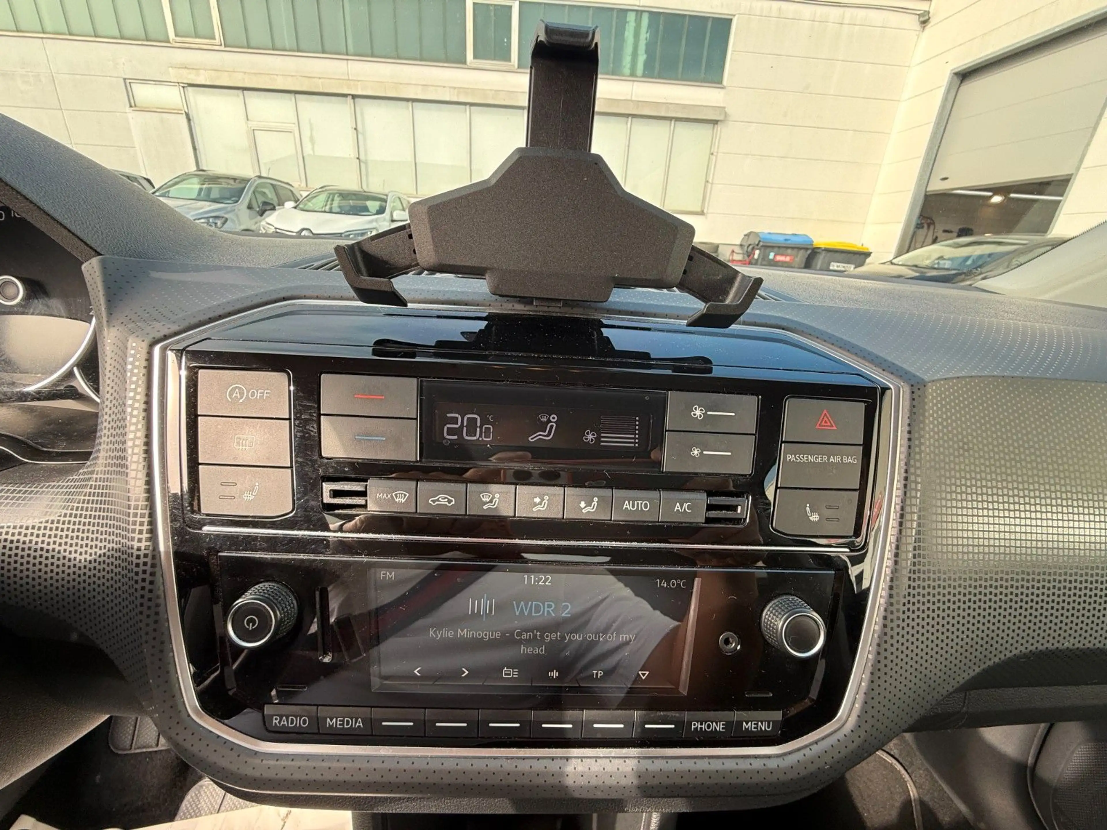 Volkswagen up! join 1.HAND/KLIMAAUTOMATIK/SHZ/PDC/90 PS — photo 15