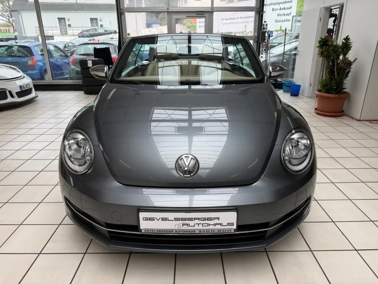Volkswagen Beetle Cabriolet 70 s Design 1.2 TSI Leder Klima Grau - 2