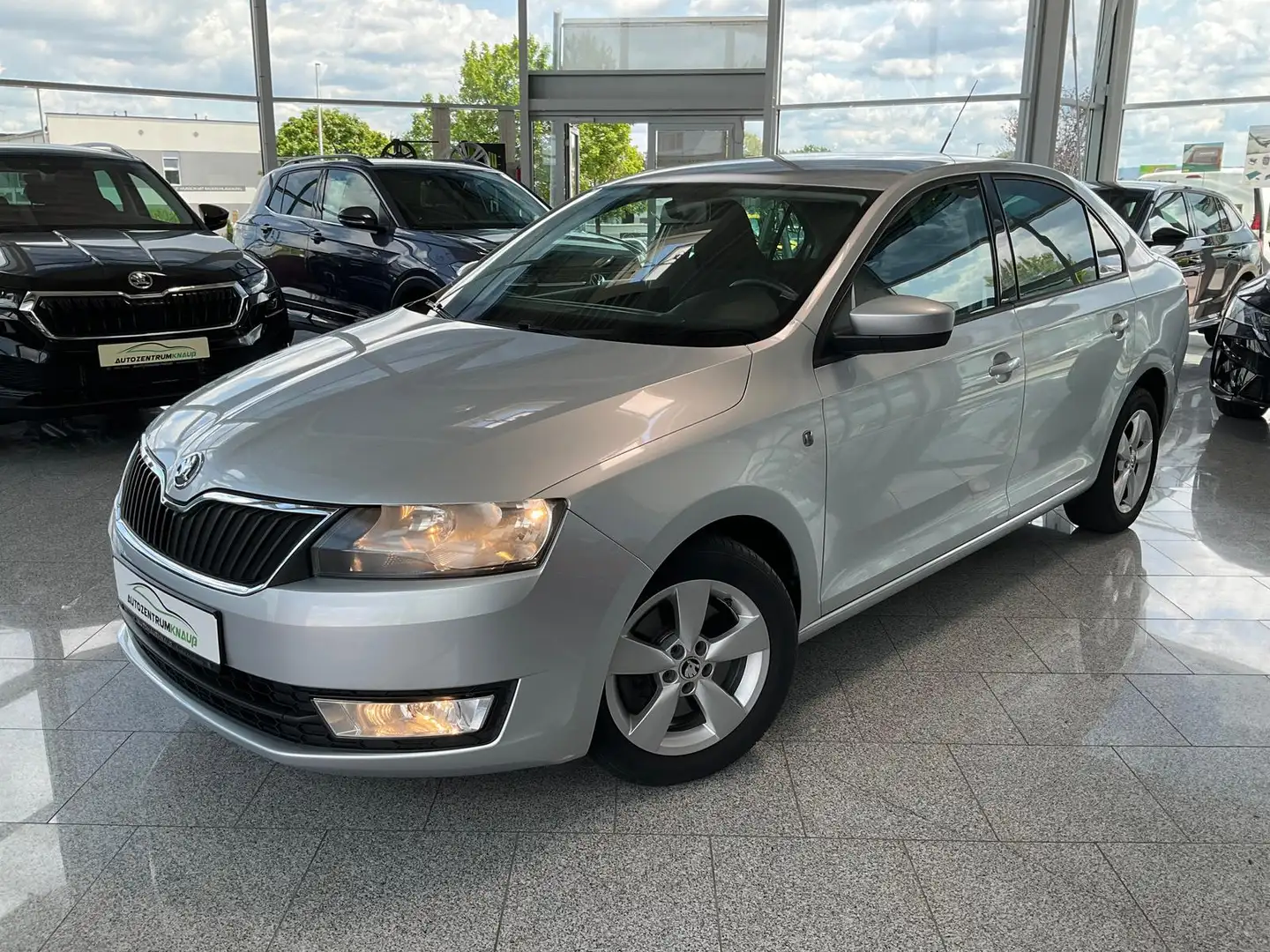 Skoda Rapid/Spaceback 1.2TSI FRESH Ambition Sitzheizung Climatronic EPH Silber - 1