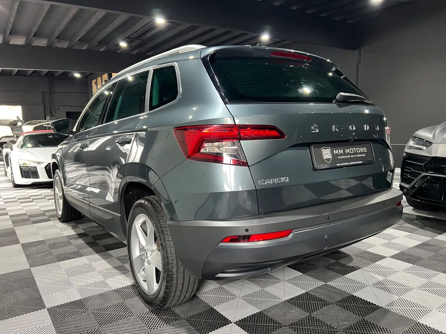 Skoda Karoq Style 1.5 TSI *Automatik*LED*Kamera*DAB* Grau - 2