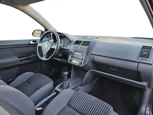 Volkswagen Polo view 5