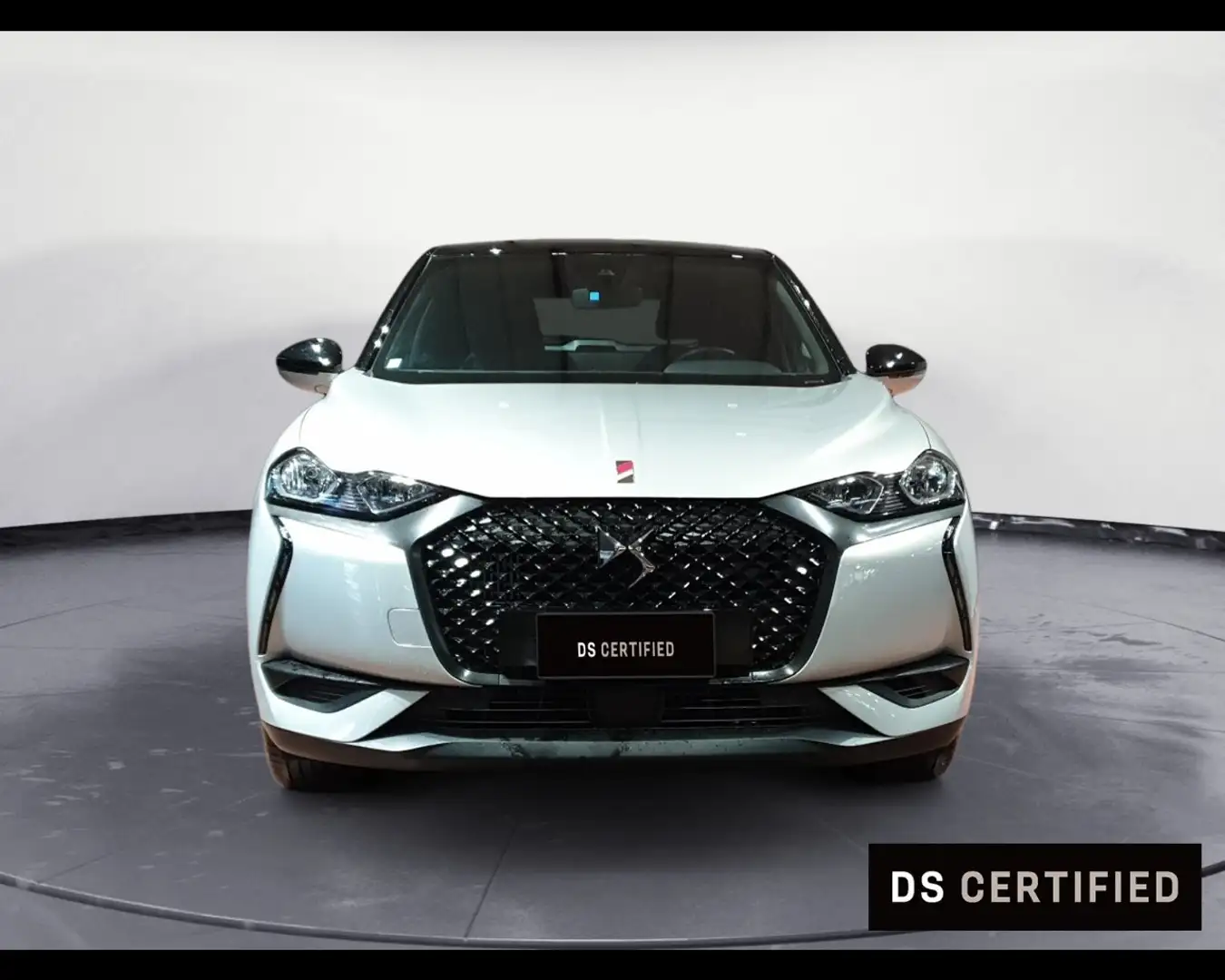 DS Automobiles DS 3 Crossback PureTech 130 aut. Performance Line Beige - 2