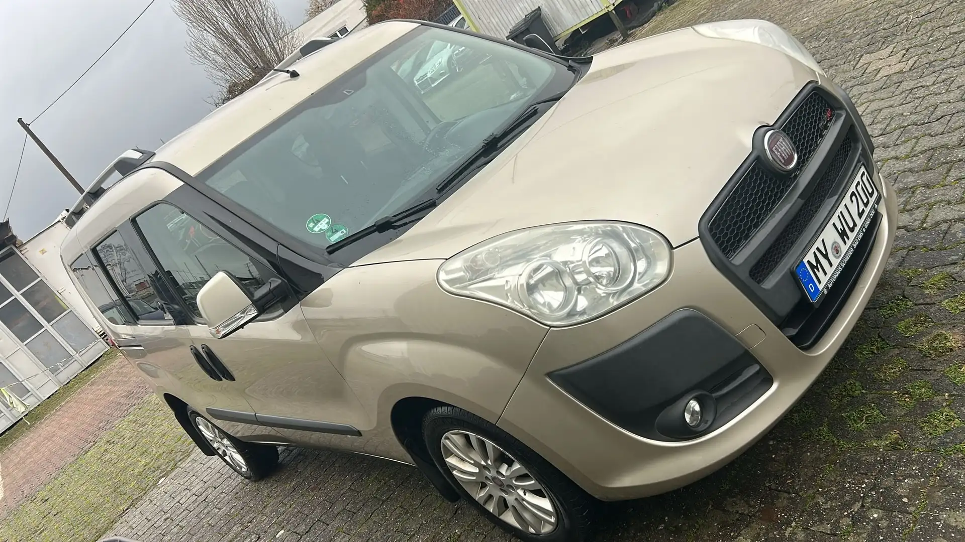 Fiat Doblo Emotion Scheckheft HU/Au 10/27 Gris - 2