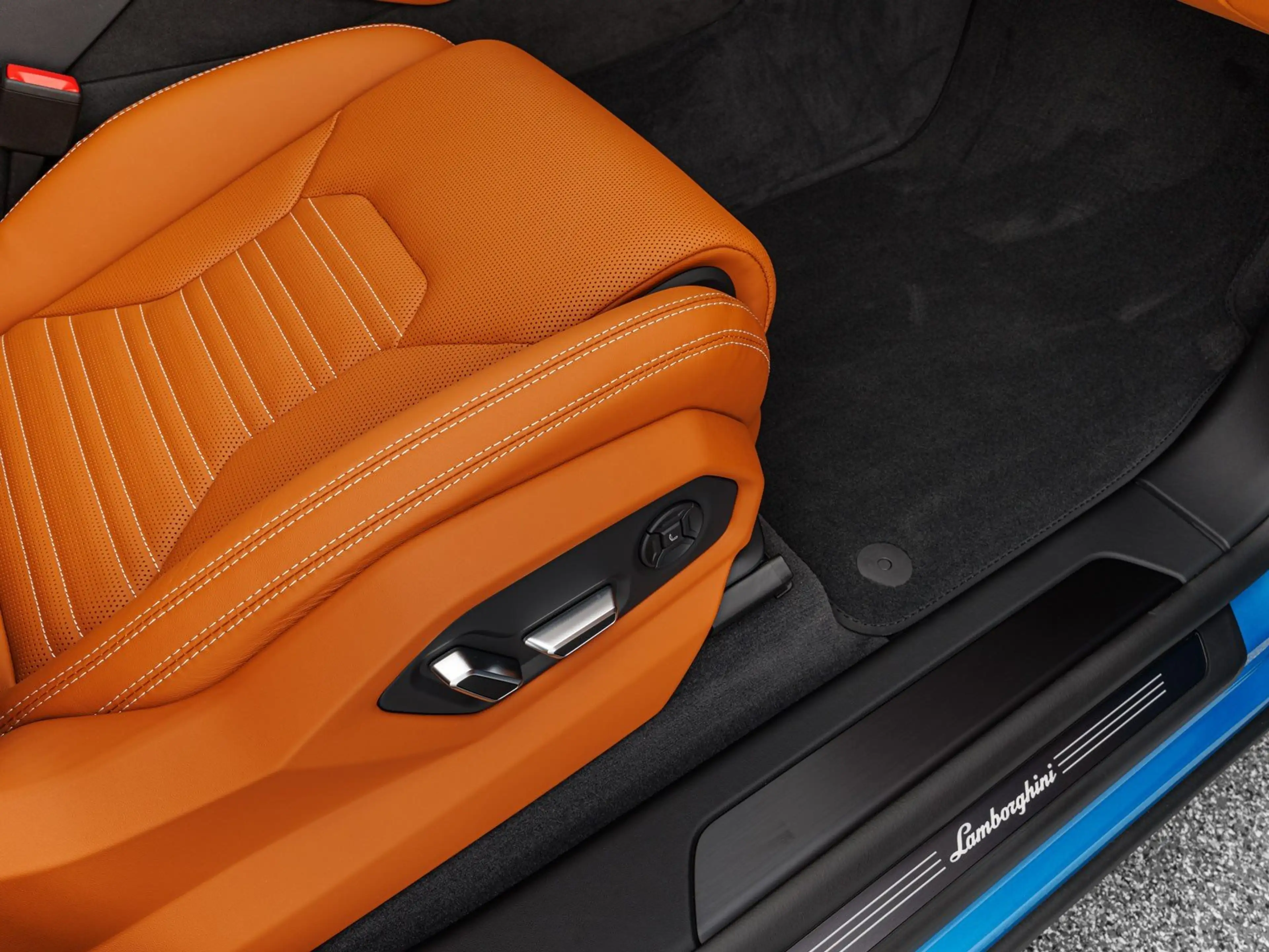 Lamborghini Urus SE /1.Hand / Blu Arione/ Classico — photo 14