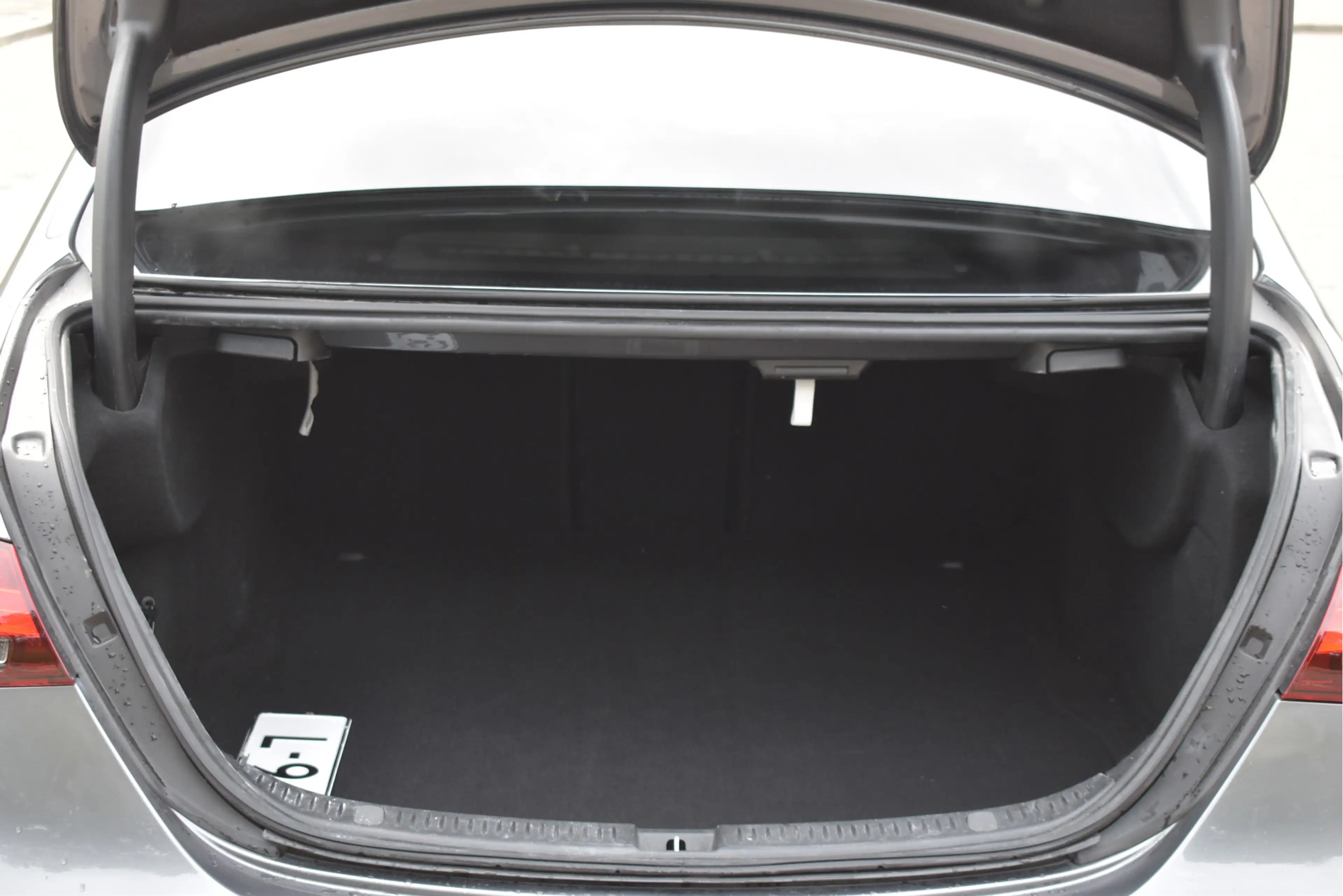 Mercedes-Benz E 200 Exclusive Line ,BOEKJES,NAP EN ONDERHOUDSHISTORIE — photo 11