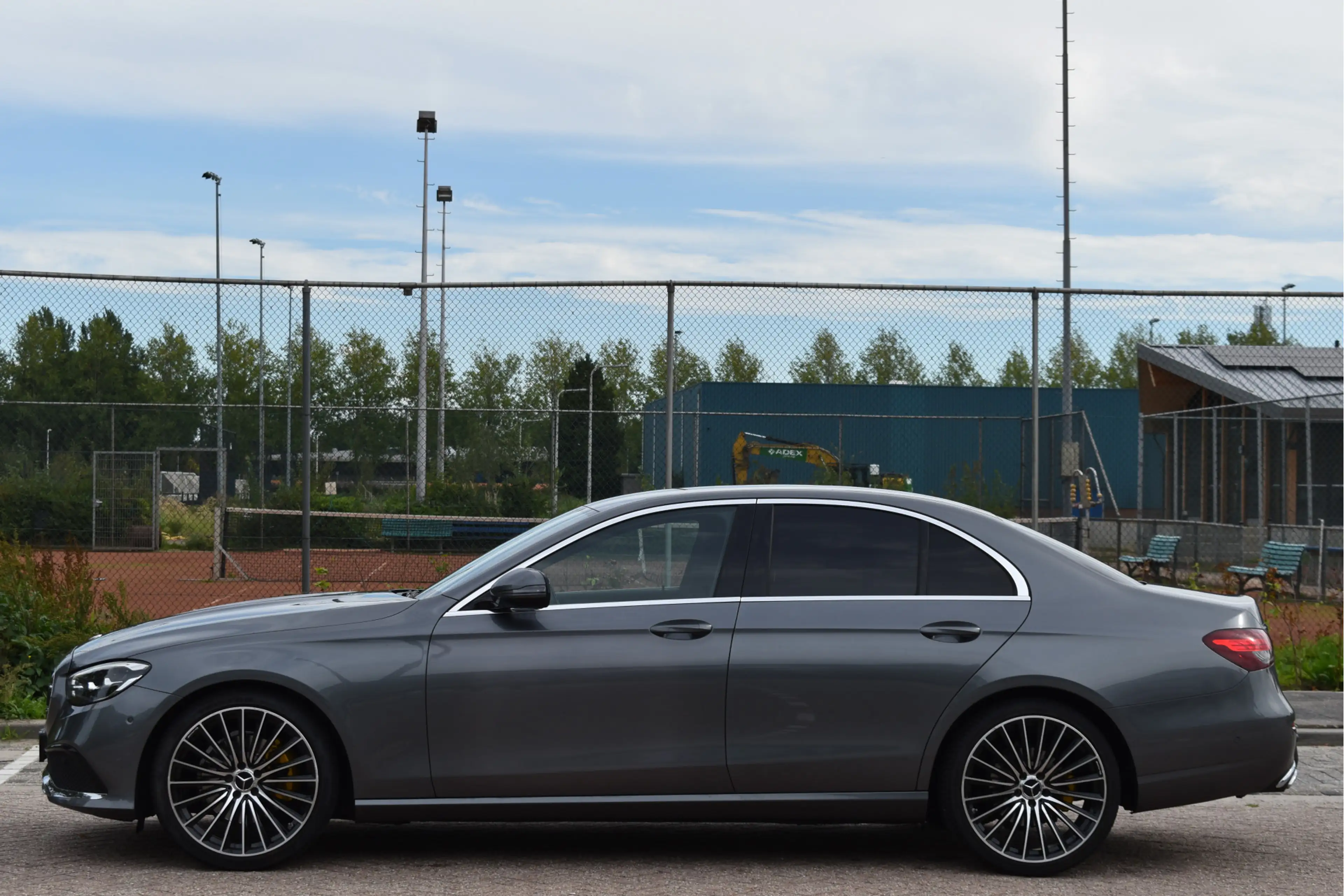 Mercedes-Benz E 200 Exclusive Line ,BOEKJES,NAP EN ONDERHOUDSHISTORIE — photo 3