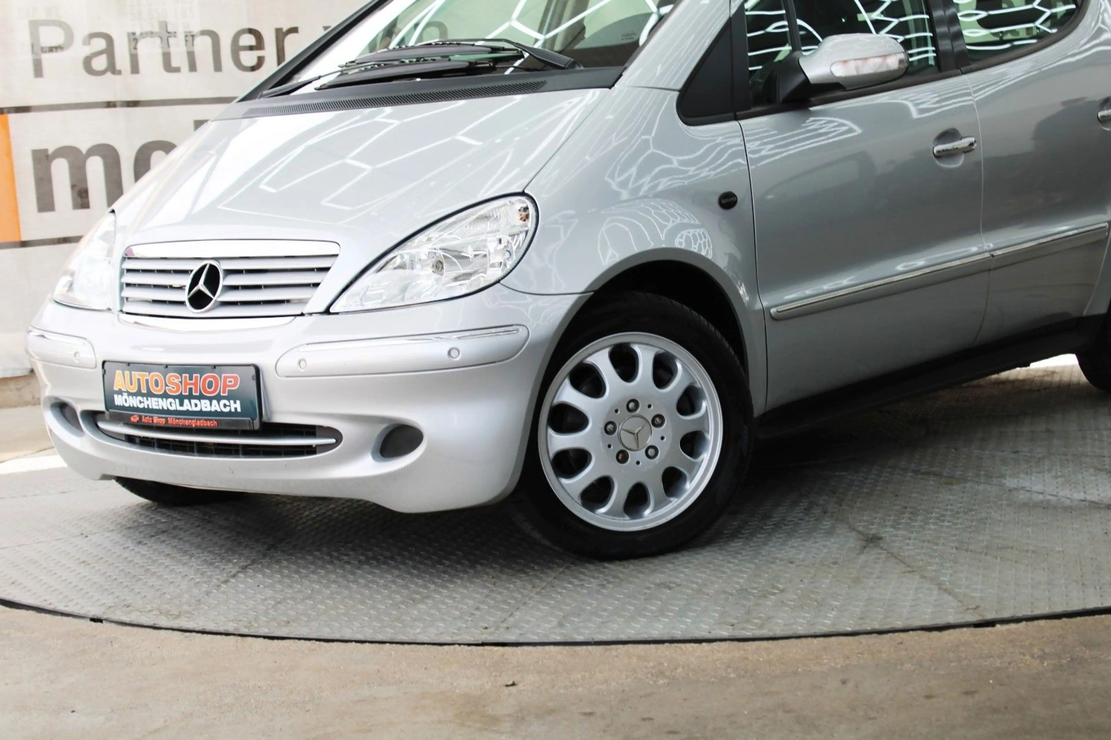 Mercedes-Benz A 160 Lang *Tüv&Inspektion Neu* *Automatik* — photo 2