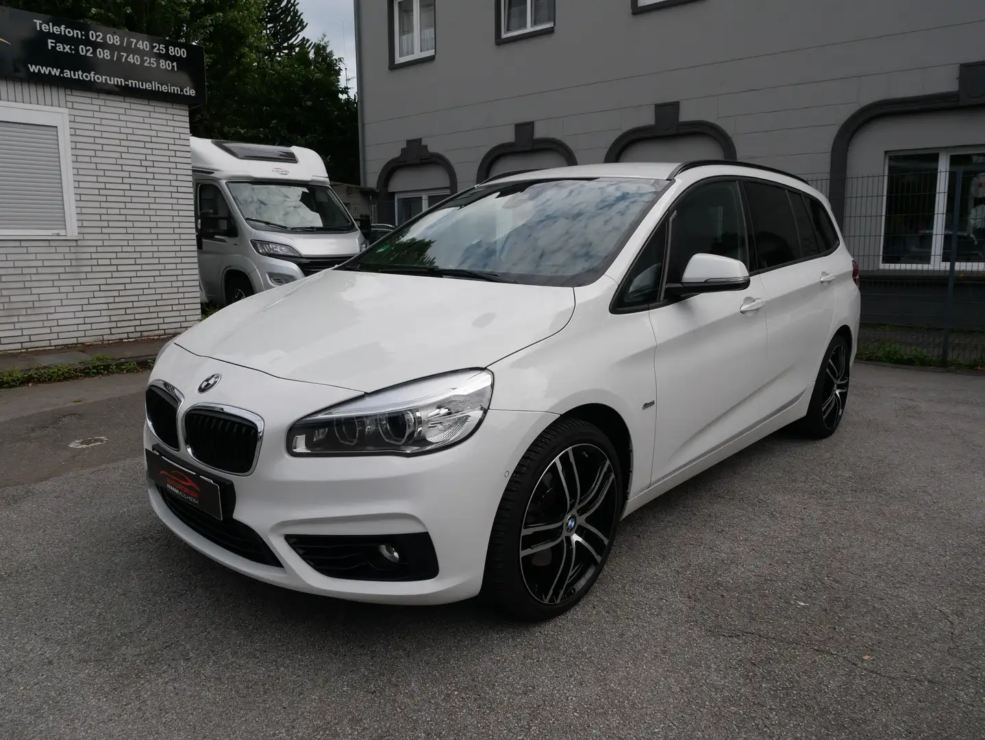 BMW 220 220 d xDrive Sport Line Gran Tourer Aut.7Sitze Kam Weiß - 1