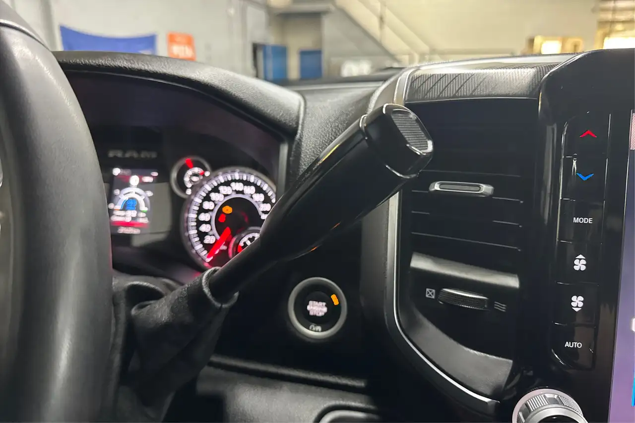 RAM 2500 снимка RAM 2500