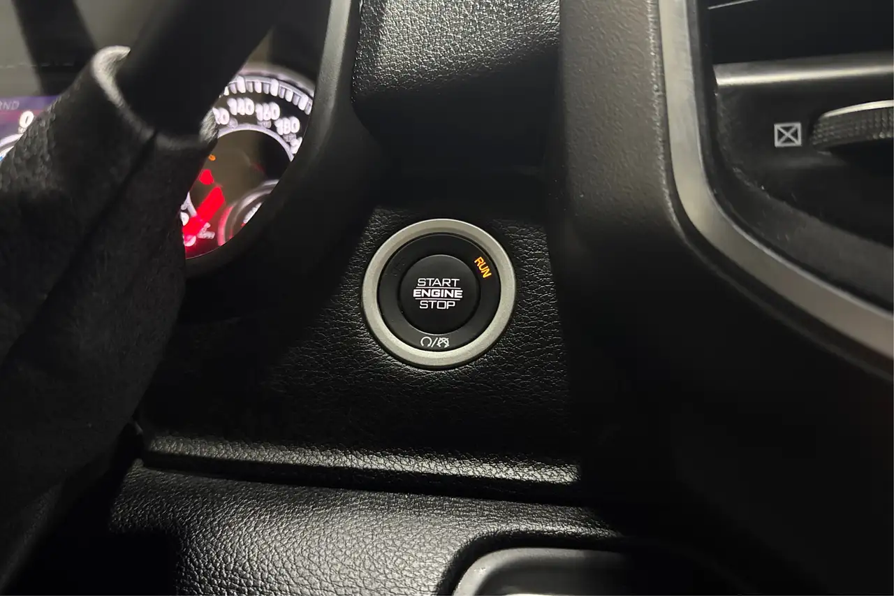RAM 2500 снимка RAM 2500