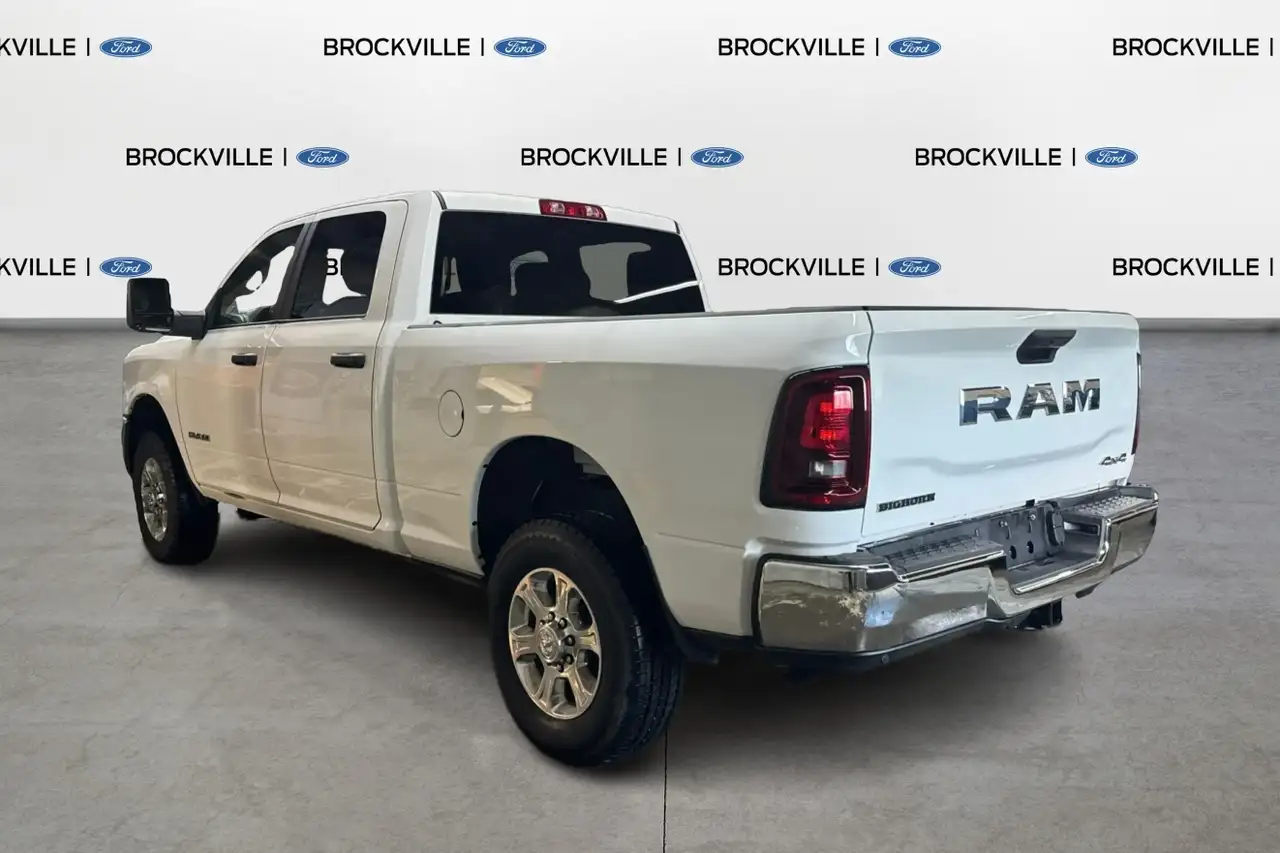 RAM 2500 снимка RAM 2500