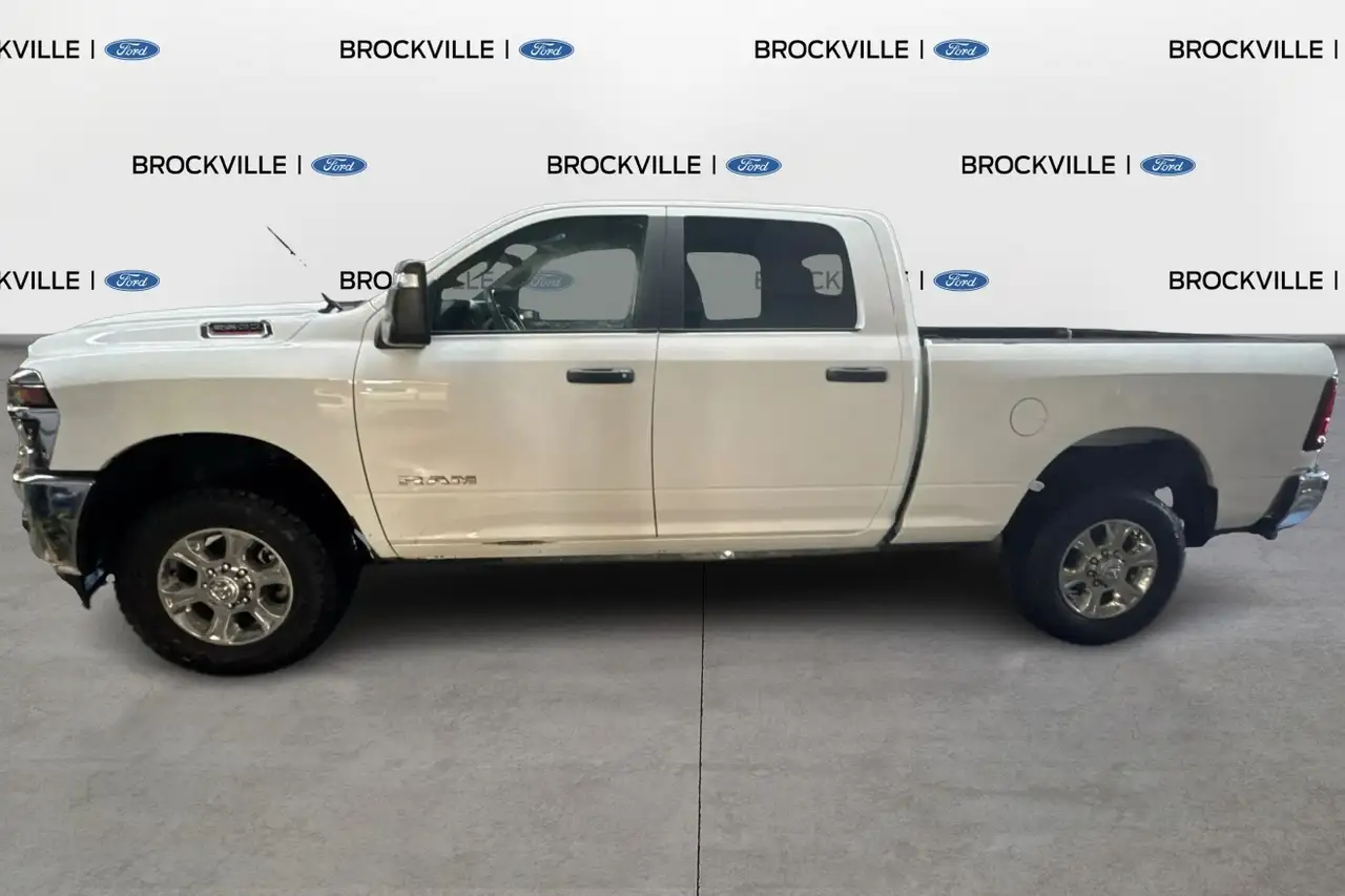 RAM 2500 снимка RAM 2500