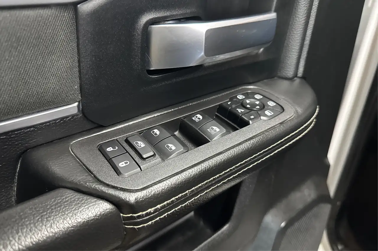 RAM 2500 снимка RAM 2500