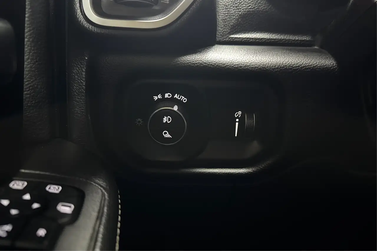 RAM 2500 снимка RAM 2500