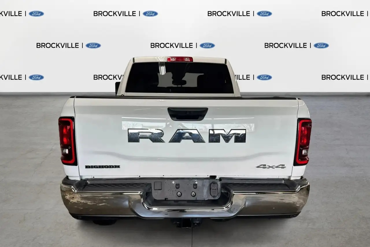 RAM 2500 снимка RAM 2500