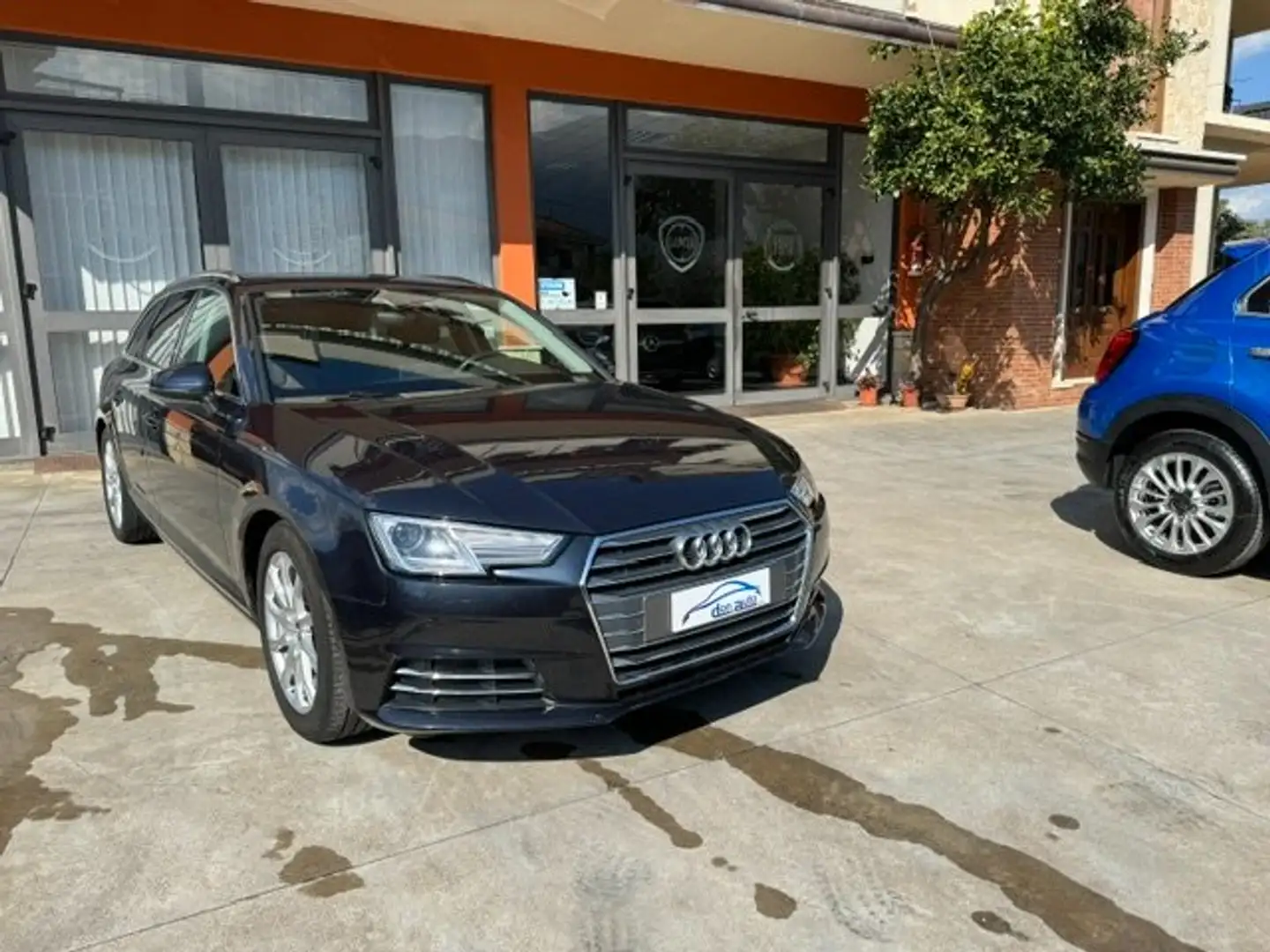 Audi A4 Avant 2.0 tdi ultra Business 150cv Blau - 2