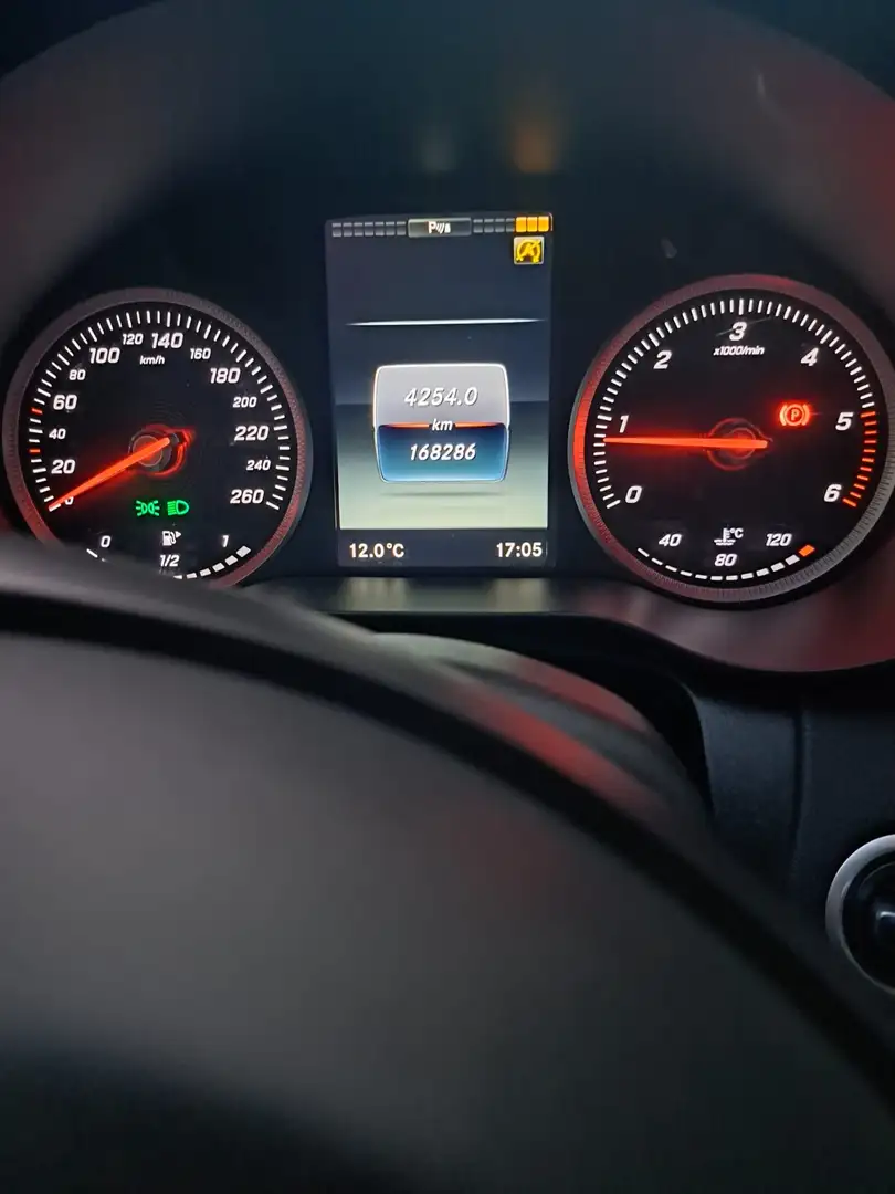 Mercedes-Benz 220 C220d Avantgarde Negru - 1