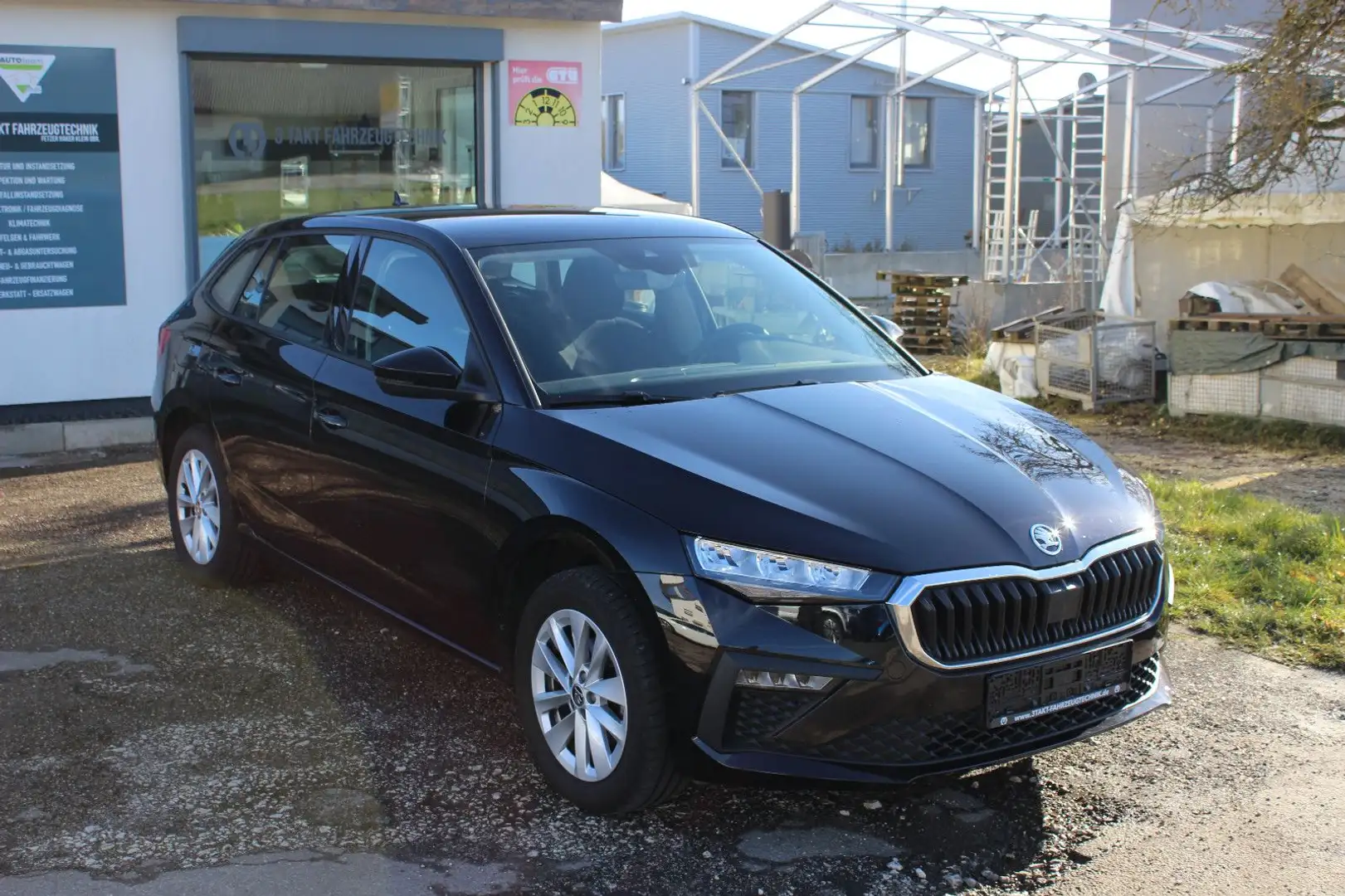 Skoda Scala Selection+AHK+APP+5J. Garantie Schwarz - 1