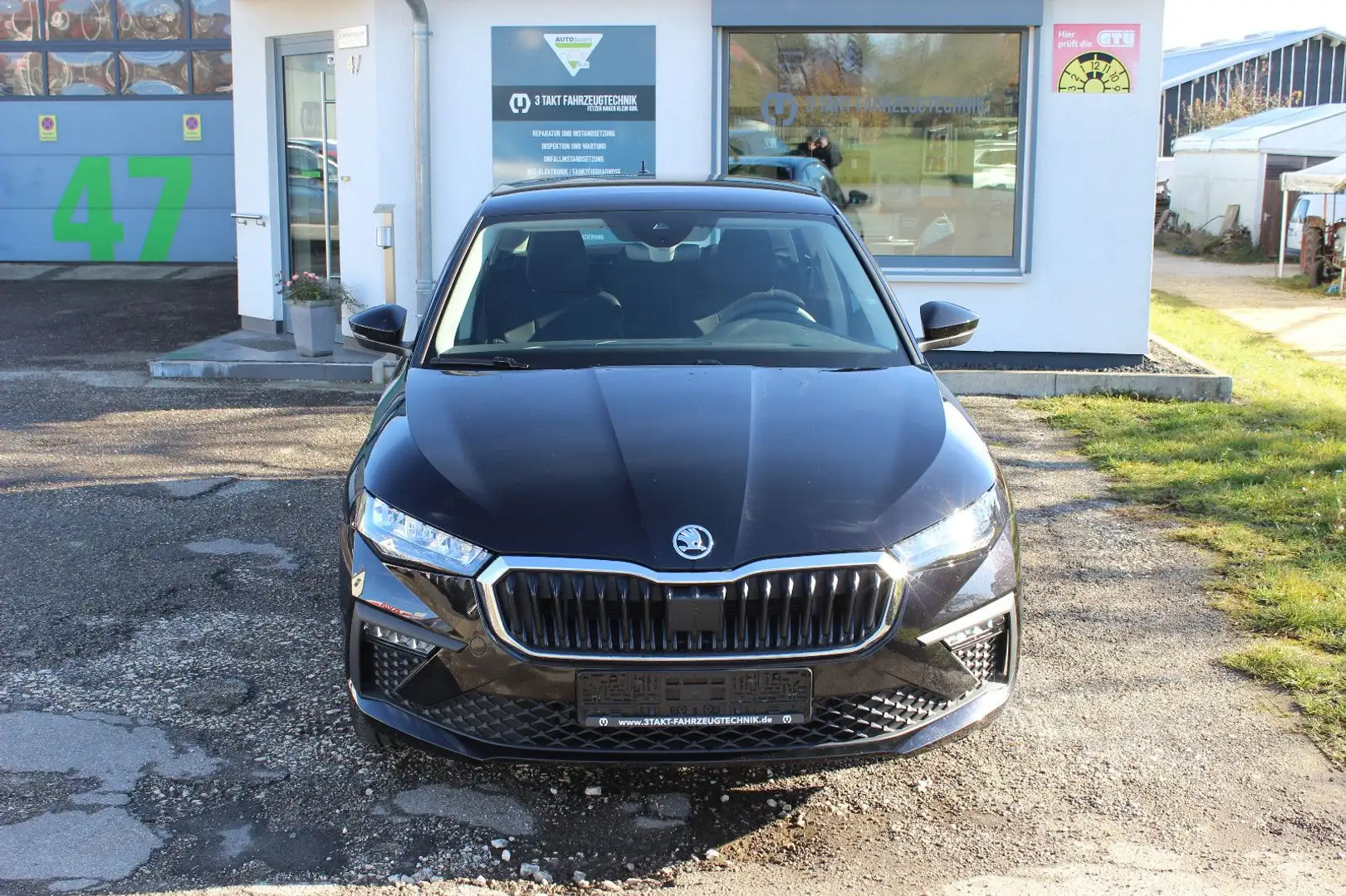 Skoda Scala Selection+AHK+APP+5J. Garantie Schwarz - 2