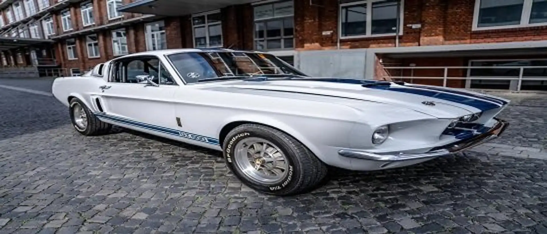 Ford GT Shelby GT 500 Fastback Bianco - 2