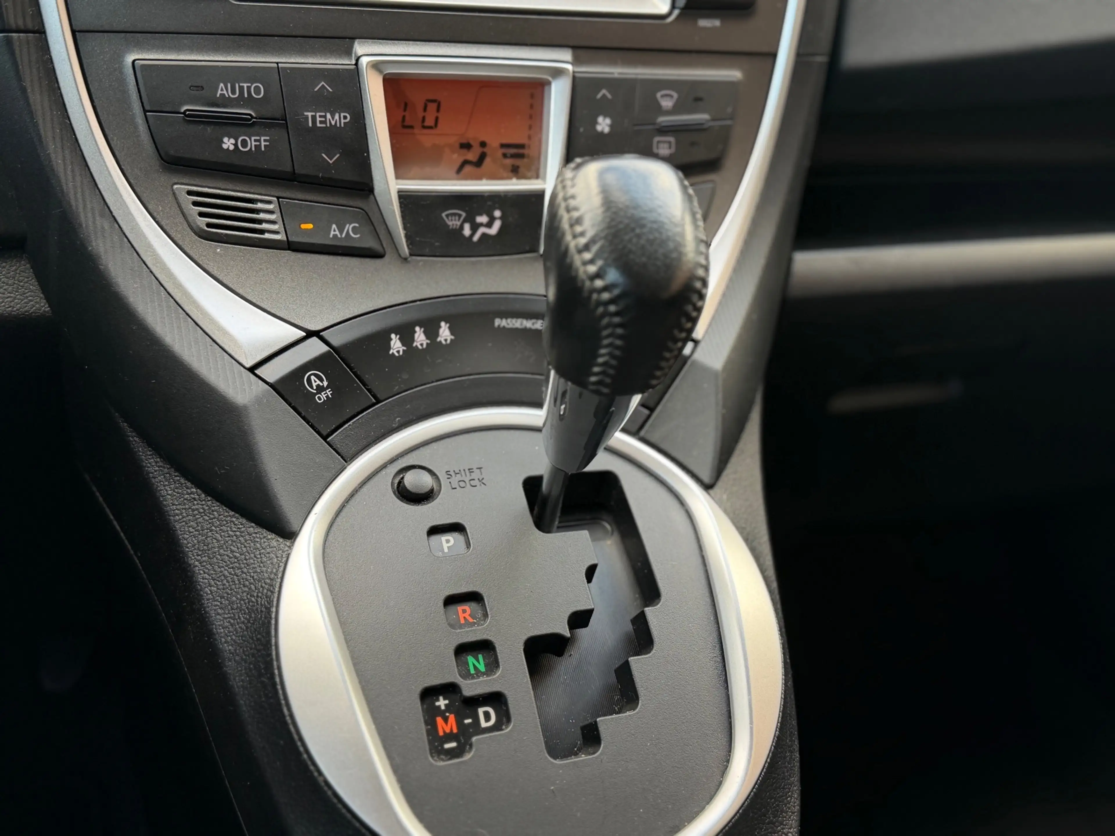 Toyota Verso-S 1.3 VVT-i Aspiration | Nap | Automaat | Clima — photo 14