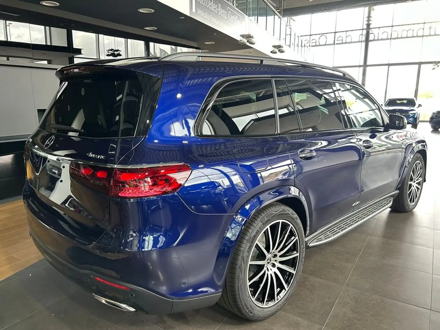 Mercedes-Benz GLS 450 d 4MATIC Bleu - 2