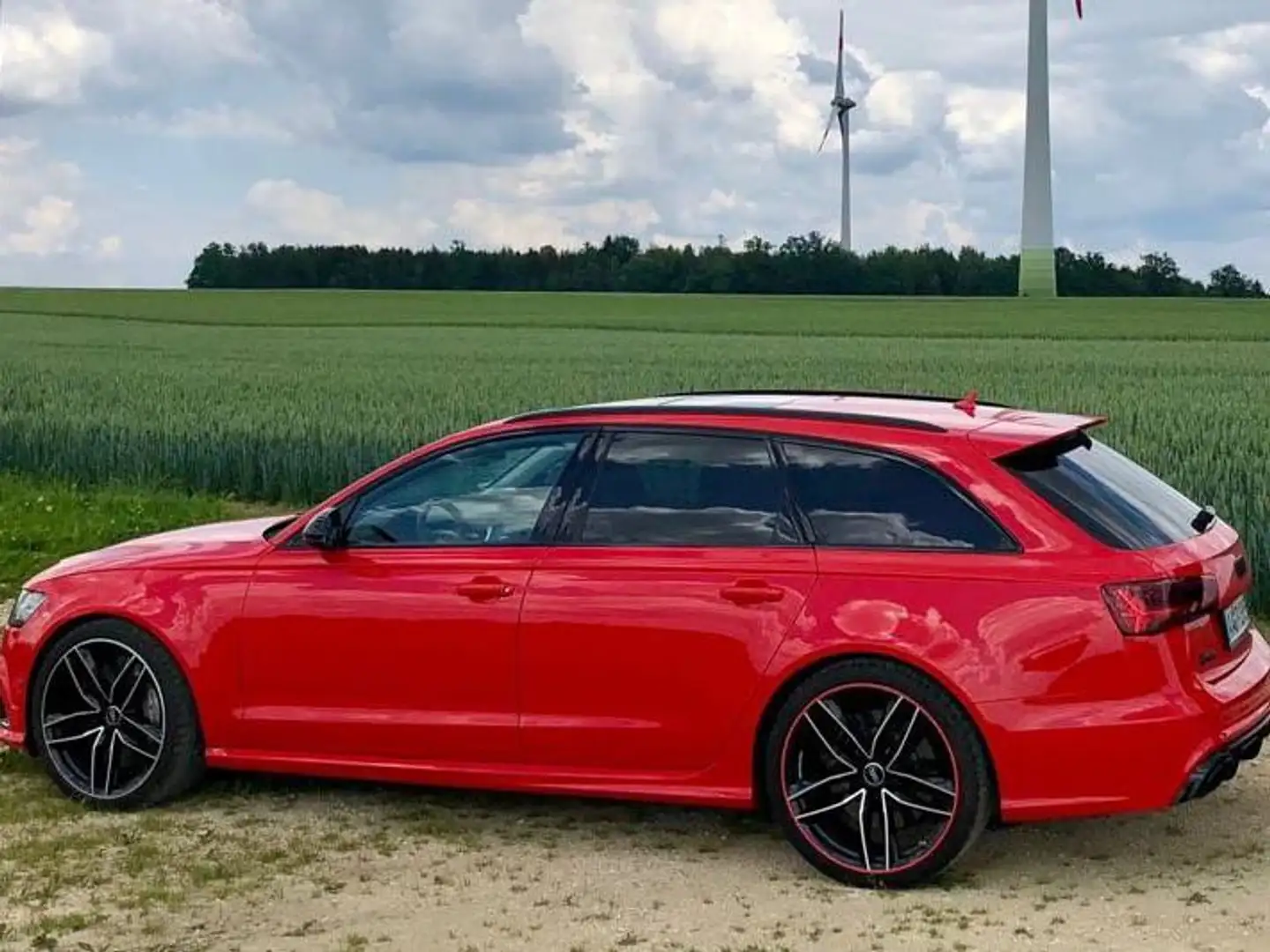 Audi RS6 RS6 Avant Red - 1