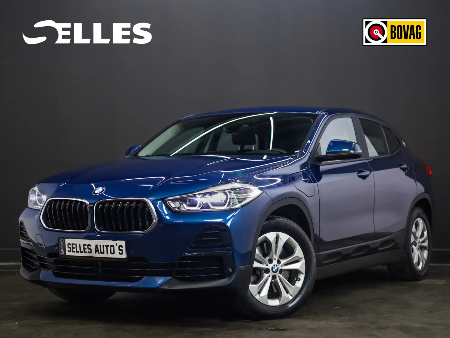 BMW X2 xDrive25e Executive | Camera | Stoelverwarming | Blauw - 1