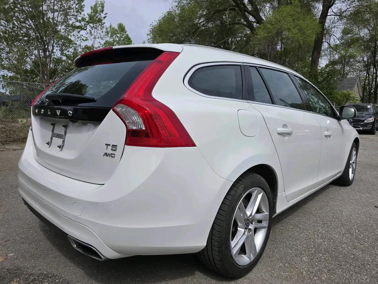 Volvo V60 снимка Volvo V60