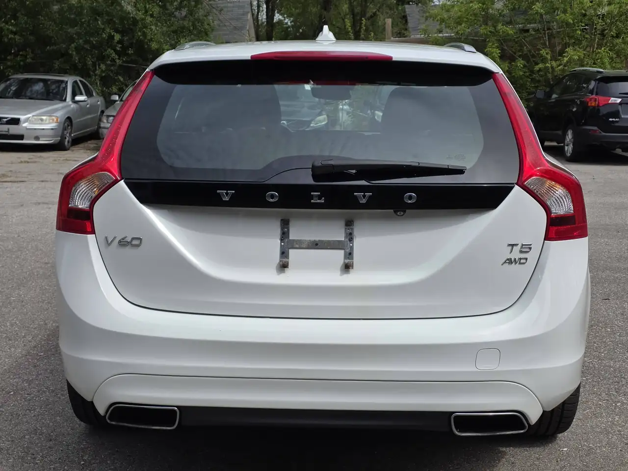 Volvo V60 снимка Volvo V60