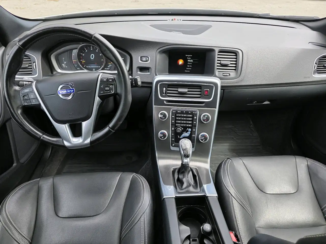 Volvo V60 снимка Volvo V60