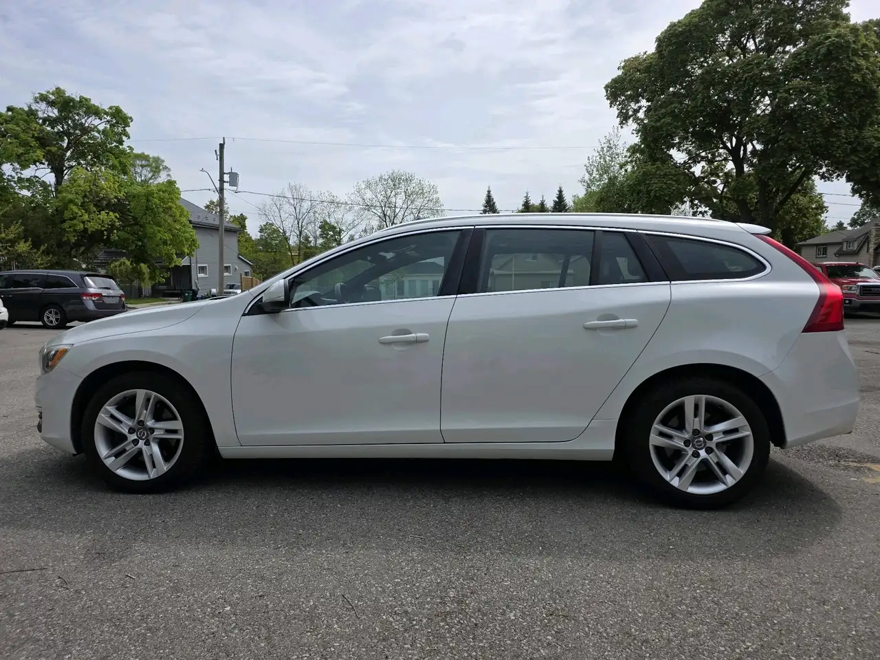 Volvo V60 снимка Volvo V60